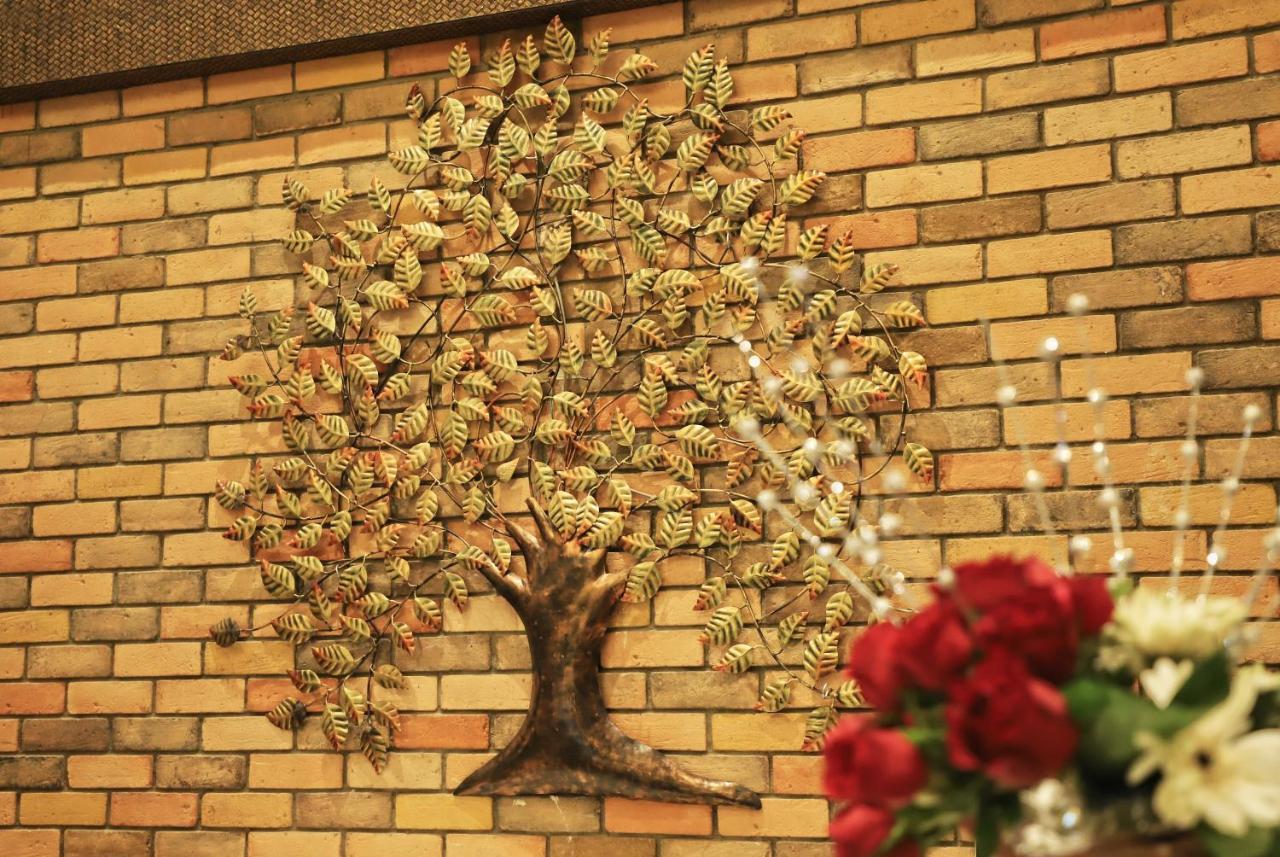 Sai Neem Tree Hotel Shirdi Bagian luar foto