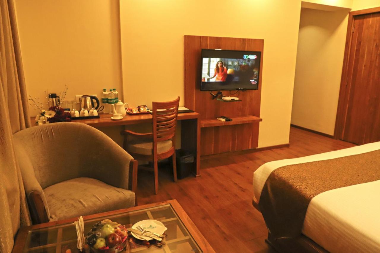 Sai Neem Tree Hotel Shirdi Bagian luar foto