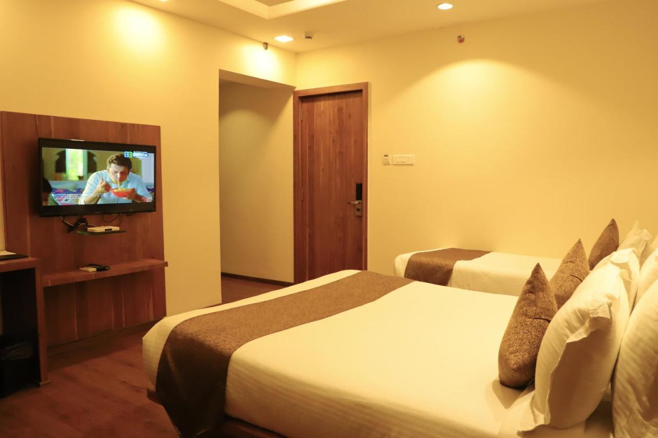 Sai Neem Tree Hotel Shirdi Bagian luar foto