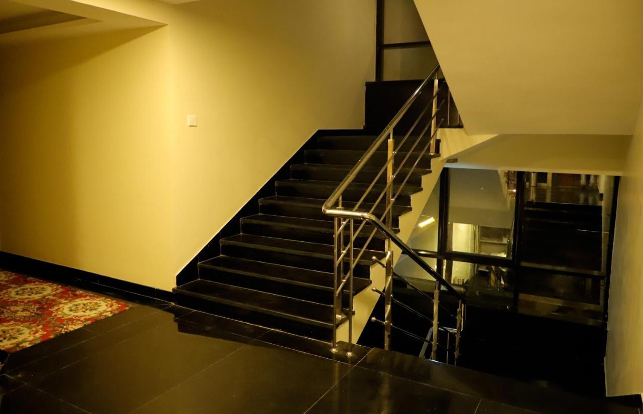 Sai Neem Tree Hotel Shirdi Bagian luar foto
